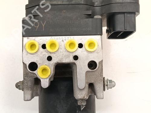 Used ABS pump ABS pump LEXUS IS II (_E2_) 220d (ALE20) (177 hp) 33402305 33402305
