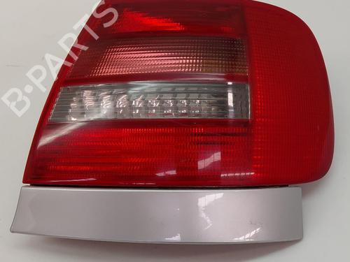 Højre baglygte AUDI A4 B5 (8D2) 2.4 (165 hp) 29574202