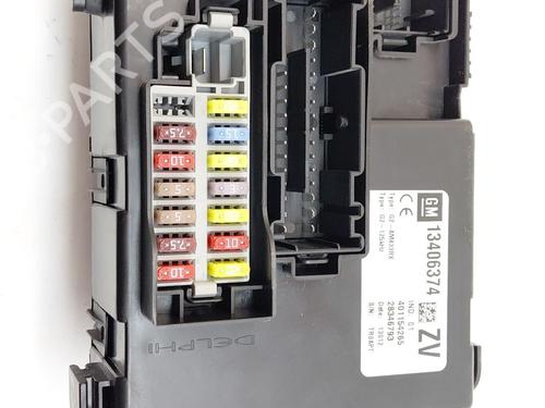 Caixa de fusíveis OPEL MERIVA B MPV (S10) 1.3 CDTI (75) (95 hp) 30329601