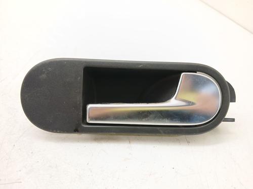 Used Front right interior door handle Front right interior door handle VW GOLF PLUS V (5M1, 521) 1.6 TDI (105 hp) 39954954 39954954