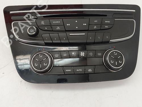 Used Radio PEUGEOT 508 I (8D_) 1.6 HDi (112 hp) 31753608
