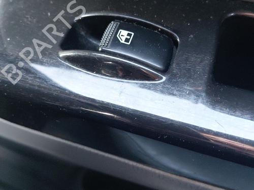 Used Right rear window switch KIA SORENTO I (JC) 2.5 CRDi 4WD (140 hp) 26691889