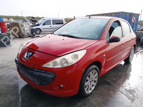 Brugte PEUGEOT 206+ (2L_, 2M_)  1.4 i (2LKFWA, 2MKFWA)  4831491