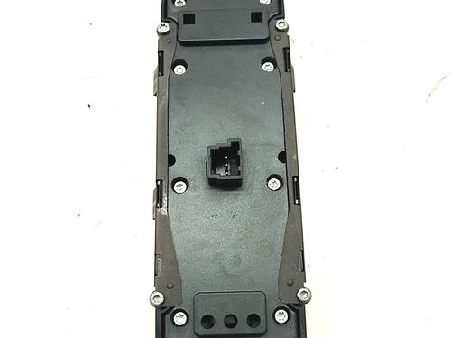 Left front window switch MERCEDES-BENZ CLA Coupe (C117)  | BP18268673I27 