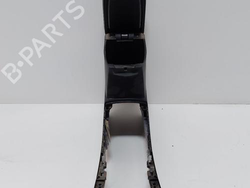 Used Armrest / Center console TOYOTA AURIS (_E18_) 1.8 Hybrid (ZWE186_, ZWE186R) (136 hp) 29924320