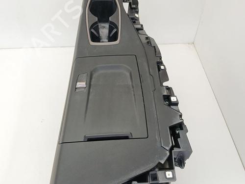 Used Middle console Middle console PEUGEOT 3008 II SUV (MC_, MR_, MJ_, M4_) 2.0 BlueHDi 136 (136 hp) 35793797 35793797