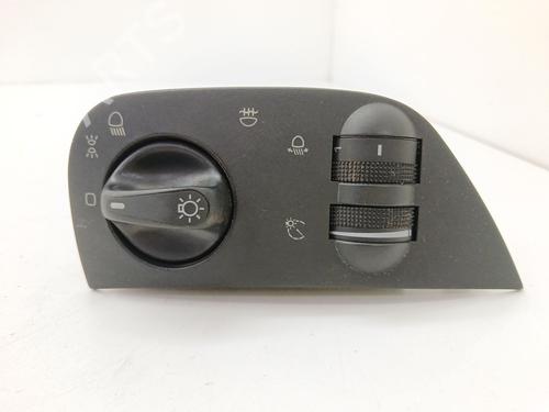 Used Headlight switch Headlight switch 36987051 36987051