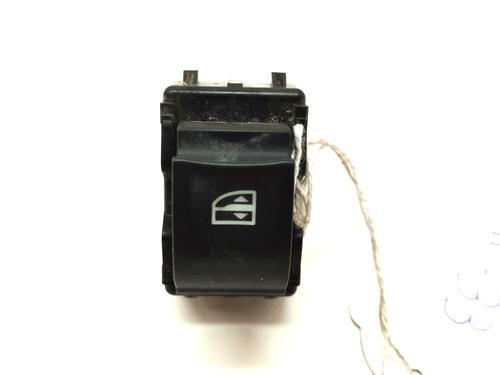 Used Right front window switch RENAULT CLIO IV (BH_) [2012-2021]  15974776