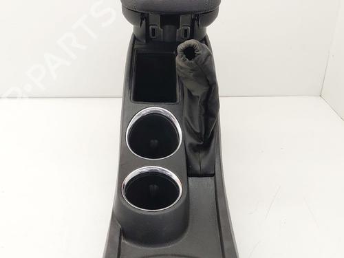 Used Armrest / Center console OPEL ZAFIRA TOURER C (P12) 1.6 CDTI (75) (136 hp) 31598987