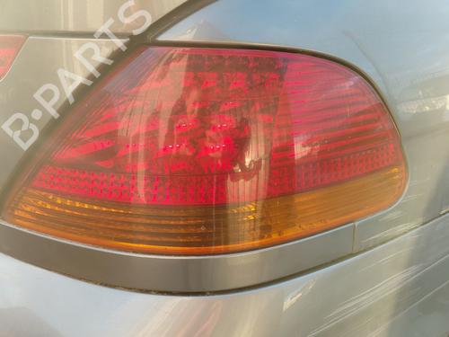 Używane Lampa tylna prawa BMW 7 (E65, E66, E67) [2001-2009]  29834957