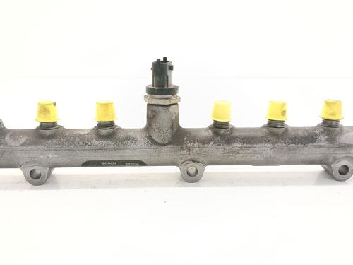 Used Injection rail KIA SORENTO I (JC) 2.5 CRDi 4WD (140 hp) 31585963