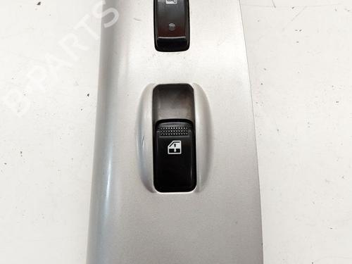 Used Right front window switch KIA SPORTAGE II (JE_, KM_) 2.0 CRDi (140 hp) 31172833