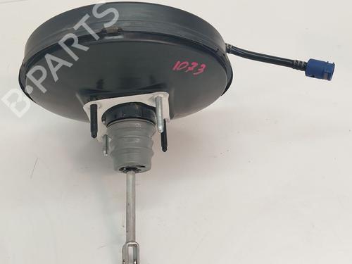 Used Servo brake RENAULT TWINGO III (BCM_, BCA_) [2014-2025]  30202211