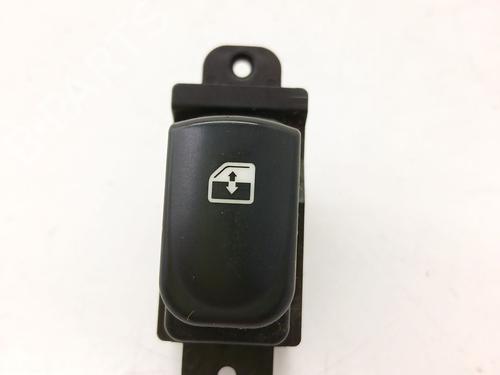 Used Right front window switch Right front window switch HYUNDAI i20 I (PB, PBT) 1.4 CRDi (75 hp) 34580269 34580269
