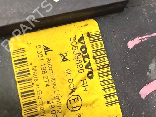 Right headlight VOLVO V50 (545) 2.4 | BP19504583C29 