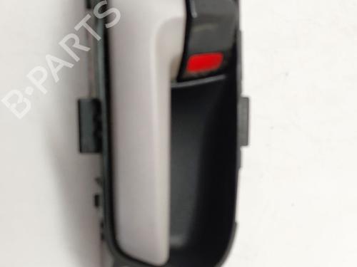Used Front left interior door handle SUZUKI GRAND VITARA II (JT, TE, TD) 1.9 DDiS All-wheel Drive (JT419, TD44, JB419WD, JB419XD,... (129 hp) 31995657