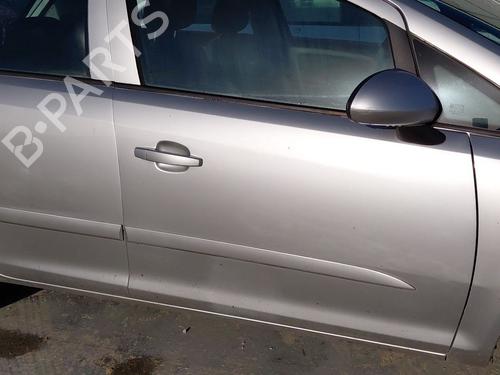 Used Right front door OPEL CORSA D (S07) 1.3 CDTI (L08, L68) (75 hp) 32235090