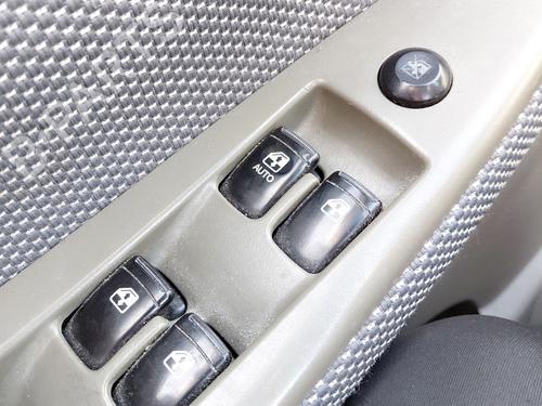 Used Left front window switch CHEVROLET LACETTI (J200) 2.0 D (121 hp) 26652978