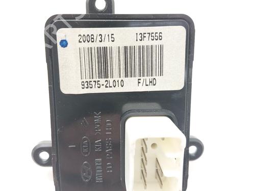 Right front window switch HYUNDAI i30 (FD) 1.4 | BP33024100I26 - Image 2