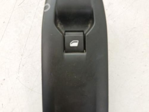 Used Right front window switch Right front window switch 39140768 39140768