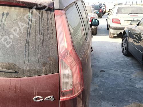 Used Right taillight Right taillight 37025045 37025045
