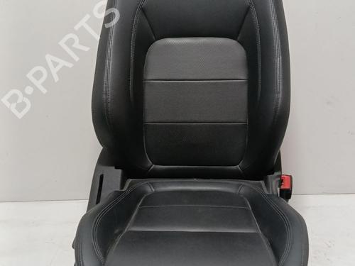 right-front-seat-jaguar-i-pace-x590-2018-36865457 main image