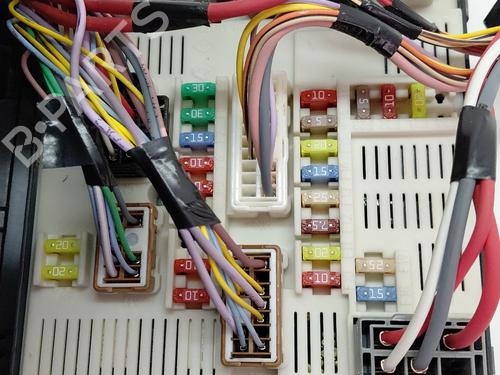Used Fuse box RENAULT MEGANE III Hatchback (BZ0/1_, B3_) 1.5 dCi (86 hp) 29852440