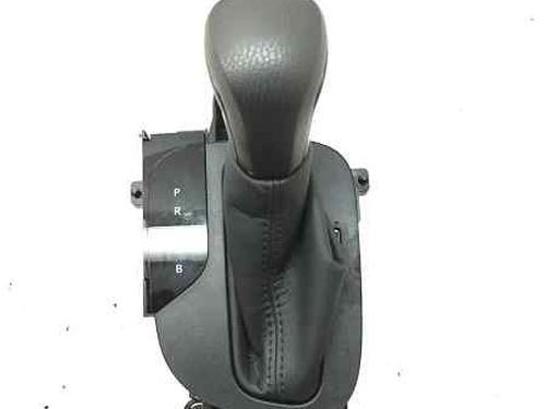 Used Gear lever TOYOTA YARIS (_P21_, _PA1_, _PH1_) 1.5 Hybrid (MXPH10, MXPH11) (116 hp) 22994977