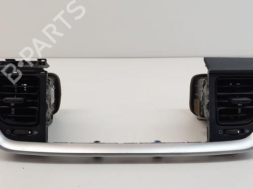 Used Air vent KIA STONIC (YB) [2017-2025]  30329624