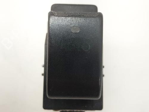 Used Right rear window switch TOYOTA AVENSIS (_T25_) 1.8 VVT-i (ZZT251_, ZZT251R) (129 hp) 31753599