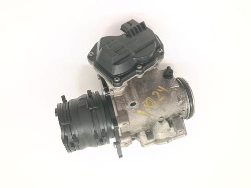 Used Throttle body JAGUAR XE (X760) 2.0 D (180 hp) 29940983