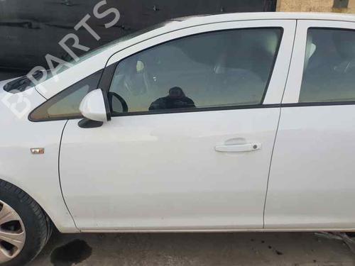 Portier links voor OPEL CORSA D (S07) 1.4 (L08, L68) (90 hp) 24669661