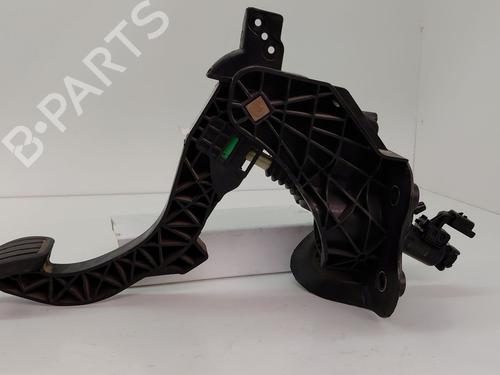 Clutch pedal CITROËN C4 Grand Picasso II (DA_, DE_) 1.2 THP 130 | BP29936138I13 