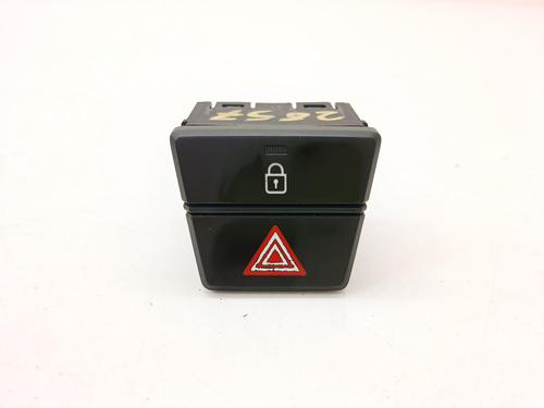 warning-switch-hyundai-i20-ii-gb-ib-2014-2015-2016-2017-2018-2019-2020-2021-34555932 main image
