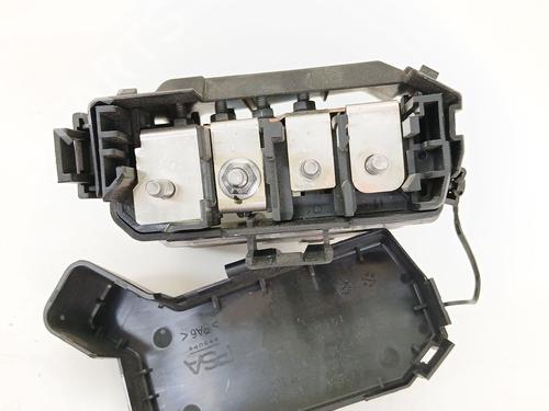 Used Fuse box Fuse box 35793815 35793815