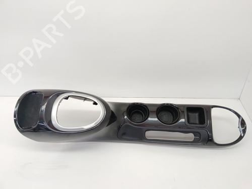 Accoudoir central Accoudoir central NISSAN JUKE (F15) 1.6 (117 hp) 34346392 34346392