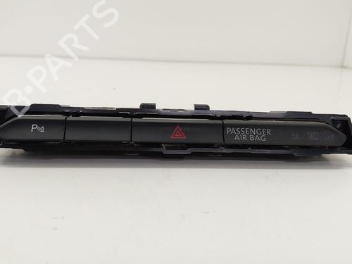 Used Warning switch VW ARTEON (3H7, 3H8) [2017-2025]  30759824