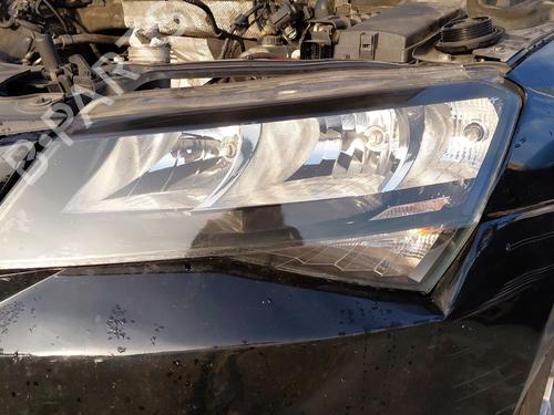 Lyskaster venstre SKODA SUPERB III (3V3) 2.0 TDI | BP29926432C28 