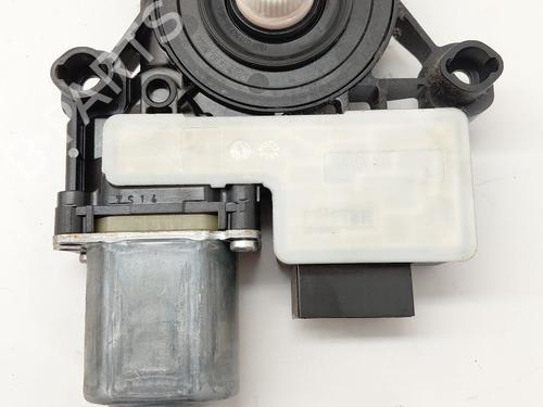 Used Right rear window motor SKODA SUPERB III (3V3) 2.0 TDI (150 hp) 30940212