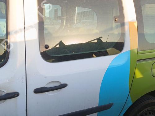 Porta lateral/correr esquerda Porta lateral/correr esquerda RENAULT KANGOO / GRAND KANGOO II (KW0/1_) 1.5 dCi 85 (KW0K, KW0L, KW0B) (86 hp) 39429999 39429999