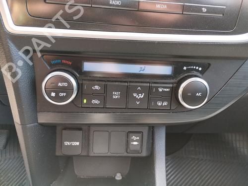 Used Climate control TOYOTA AURIS (_E18_) 1.4 D-4D (NDE180_, NDE180R) (90 hp) 18083906