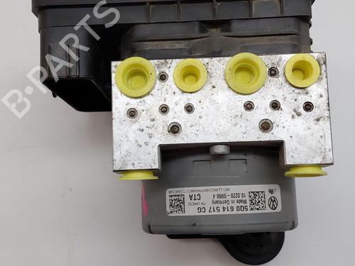 Used ABS pump VW GOLF VII (5G1, BQ1, BE1, BE2) 1.0 TSI (86 hp) 30399175