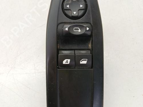 Used Left front window switch Left front window switch PEUGEOT 208 I (CA_, CC_) 1.2 PureTech 82 (82 hp) 36137699 36137699