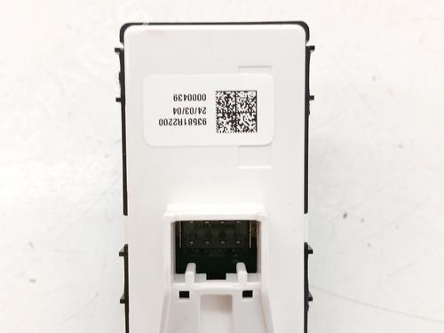 Right front window switch KIA SPORTAGE V (NQ5) | BP36432682I26 - Image 2