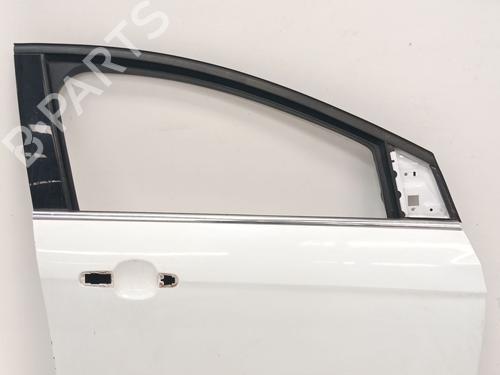 right-front-door-ford-focus-iii-2010-2011-2012-2013-2014-2015-2016-2017-2018-2019-2020-33120283 main image