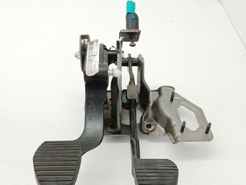 Used Clutch pedal Clutch pedal PEUGEOT 2008 I (CU_) 1.2 VTi (82 hp) 36016800 36016800