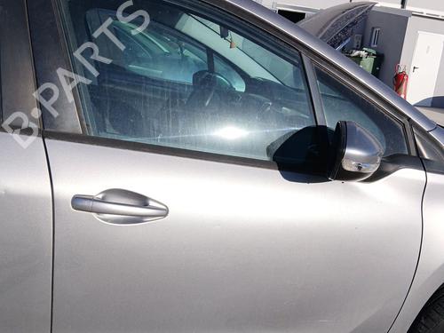 right-front-door-peugeot-2008-i-cu_-2013-38952323 main image