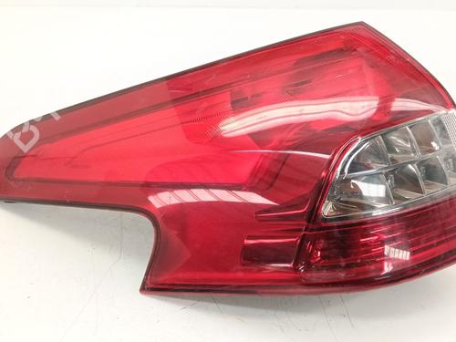 left-taillight-citroen-c5-iii-break-rw_-2008-2009-2010-2011-2012-2013-2014-2015-2016-2017-36986897 main image