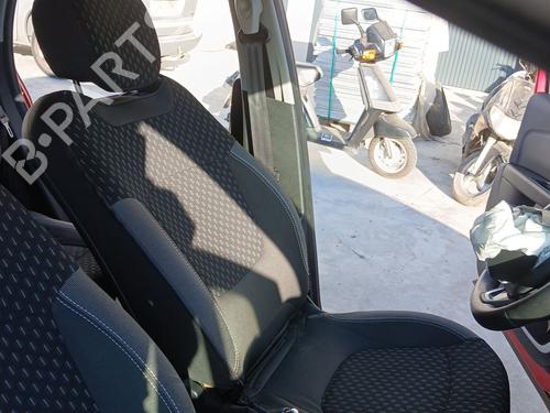 Left front seat RENAULT CAPTUR I (J5_, H5_) 1.2 TCe 120 | BP38107972C15 - Image 3