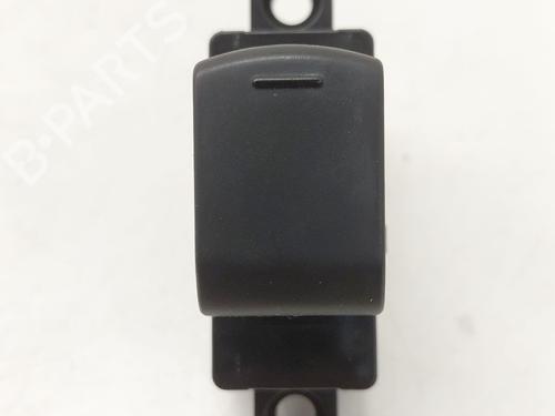 Højre fortil elrude kontakt NISSAN MICRA IV (K13K, K13KK) 1.2 (80 hp) 31979673